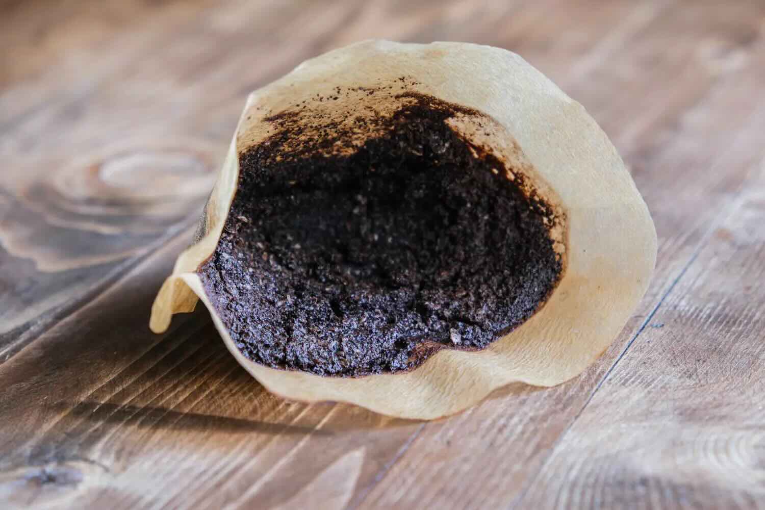 Gardez toujours votre marc de café
